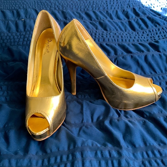 Quipid platform pumps gold size 7 - Picture 4 of 4